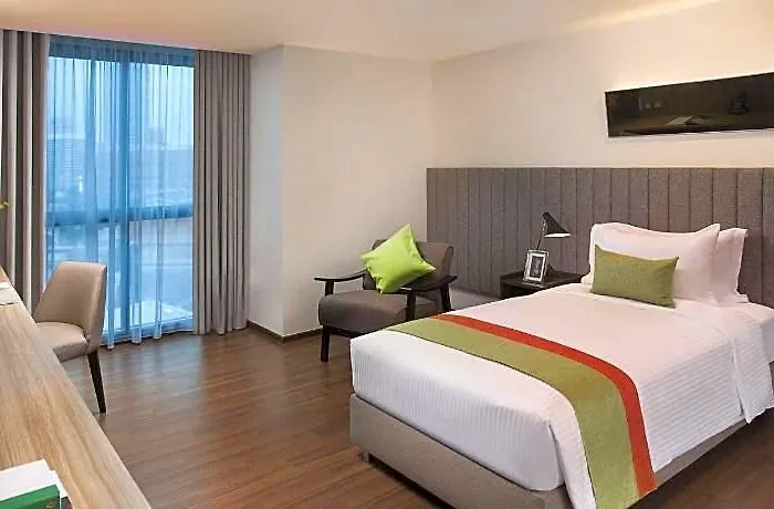 Hotel Somerset Ekamai
